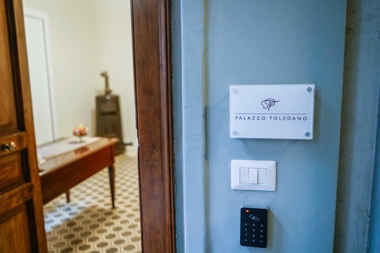 Palazzo Toledano Bed & Breakfast Naples Exterior photo